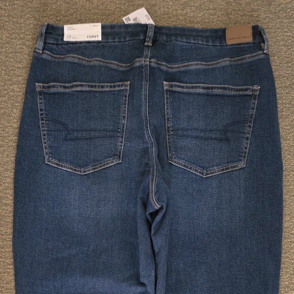 NWT American Eagle AE Curvy Straight Stretch Jeans Size 18 Short - Picture 1 of 4